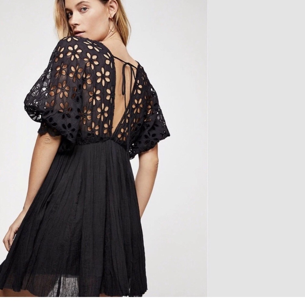 FREE PEOPLE Bella note black mini dress size s